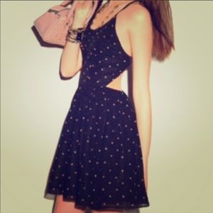 ✨ Princess Vera Wang Sexy Exposed Back Hearts